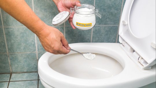 Darálós WC tisztítás szódabikarbónával
